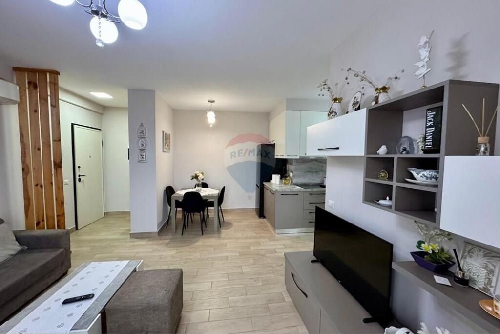 Apartment 1+1 for Rent – Frosina Plaku Street, Tirana