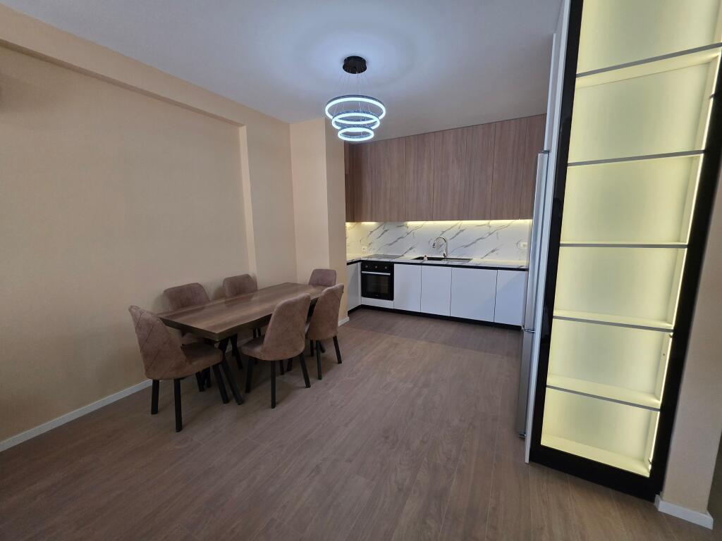 Jepet me qera apartament 2+1+2+post parkim+verande, Liqeni i Thate