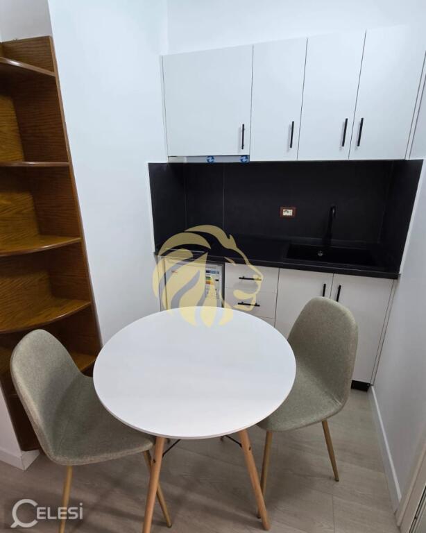 🏢 GASONIERE PËR QIRA – PALLAT I RI