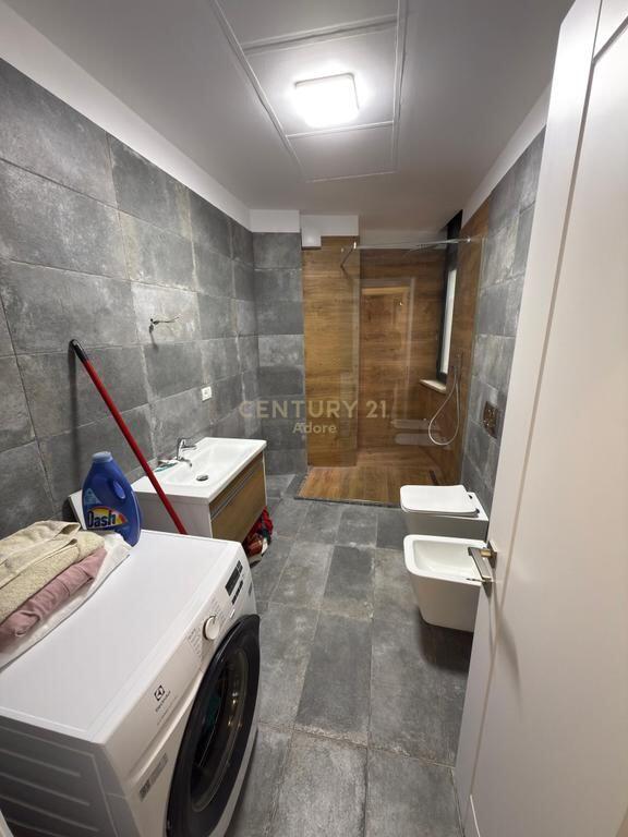 Apartament 2+1+2 me Qira – Pranë Kompleksit NOBIS