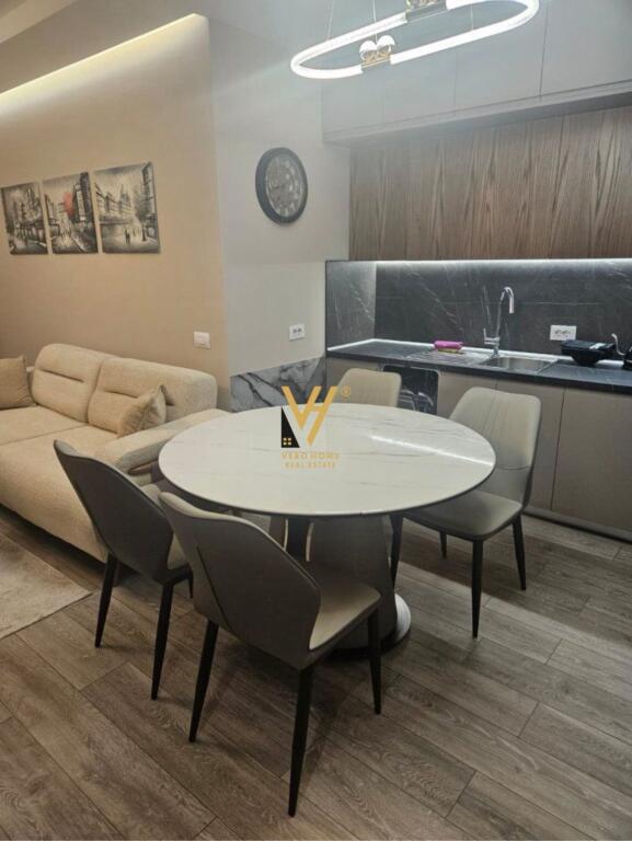 JEPET APARTAMENT 2+1+2+BLK ME QERA TE ISH DOGANA 700 EURO