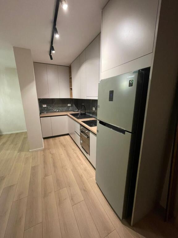apartament me qira 2 palmat astir