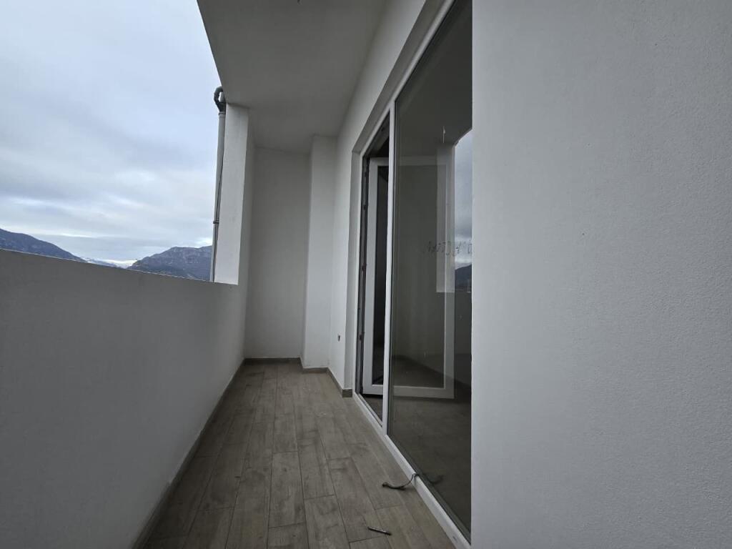 Shitet me kredi 📌2+1/Shitje 📍Bulevardi I ri 📌150000€