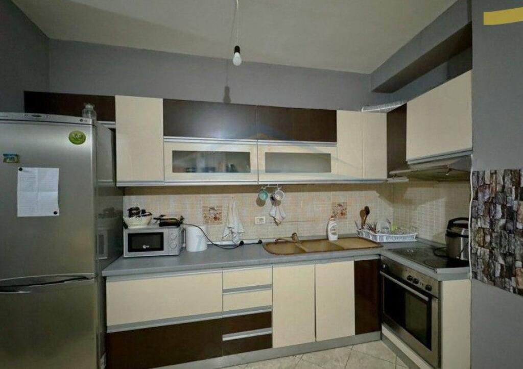 For sale, Apartment 1+1 – Unaza e Re (near Nela 5)