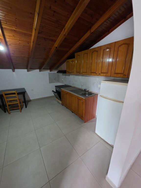 For rent third floor of a private house 3+1 in neighborhood 17