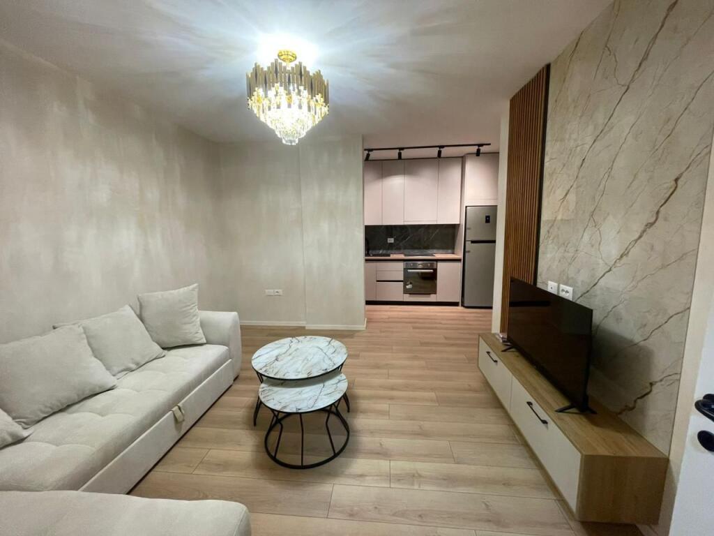 apartament me qira 2 palmat astir