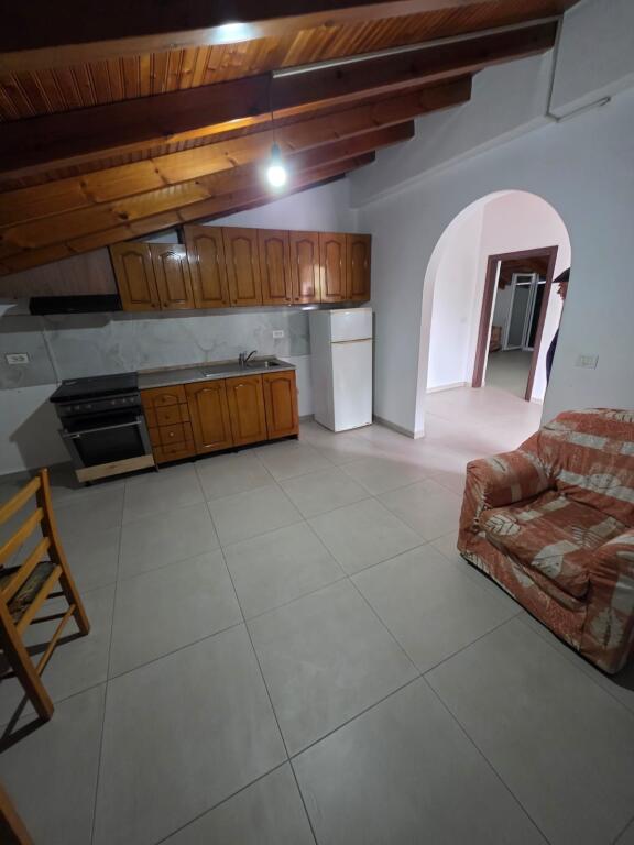 For rent third floor of a private house 3+1 in neighborhood 17