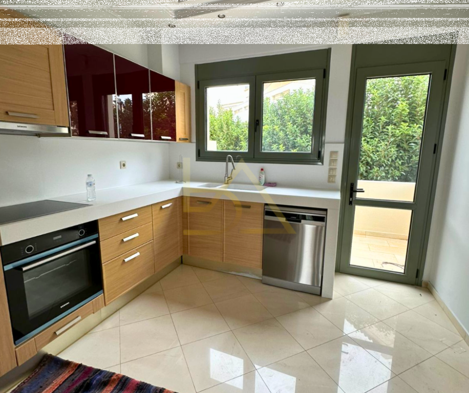 Shitet Vila –  Varkiza, Riviera e Athinës, Greqi