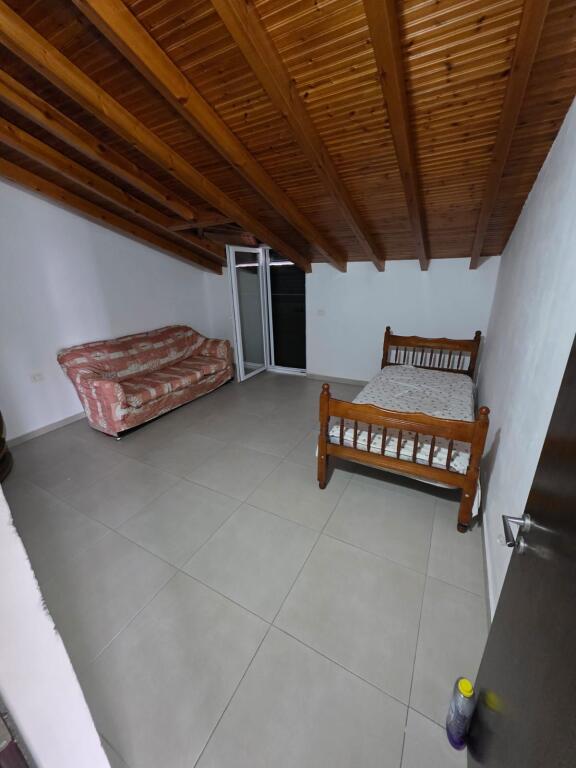 For rent third floor of a private house 3+1 in neighborhood 17