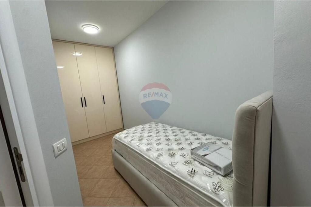 Apartament -2+1 Për Qira - Rruga e Kavajës,