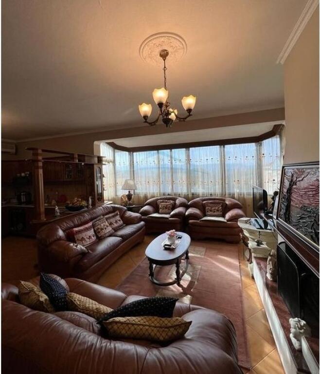 For sale, 2+1 Apartment, Zogu i Zi, Tirana.