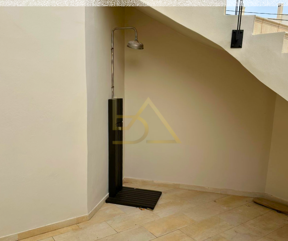 Shitet Vila –  Varkiza, Riviera e Athinës, Greqi