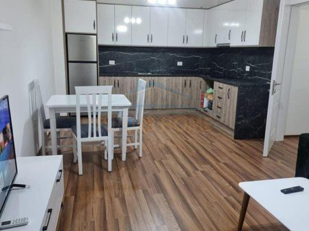 For sale, Apartment 1+1 Unaza e re, Tirana