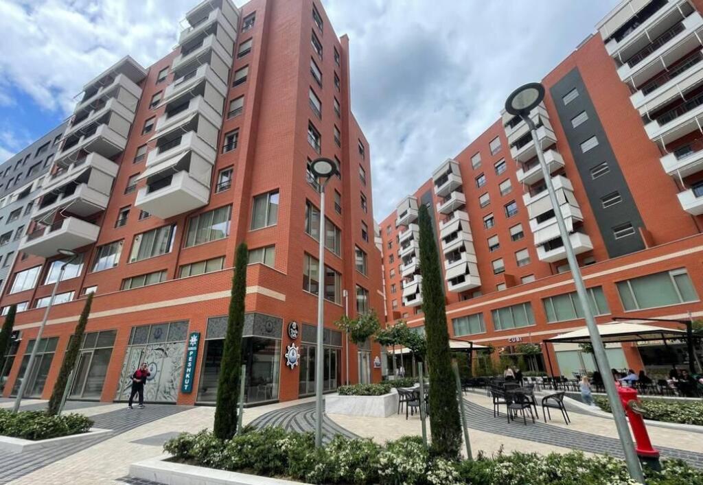 Jepet me qira apartament  1+1 ne Kompleksin Delijorgji.