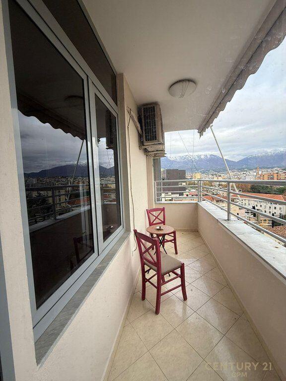 Esclusivo nel cuore di Tirana – Appartamento 2+1 in affitto di fronte a Toptani! 1.000 € /Mese Sup. Totale 120m2