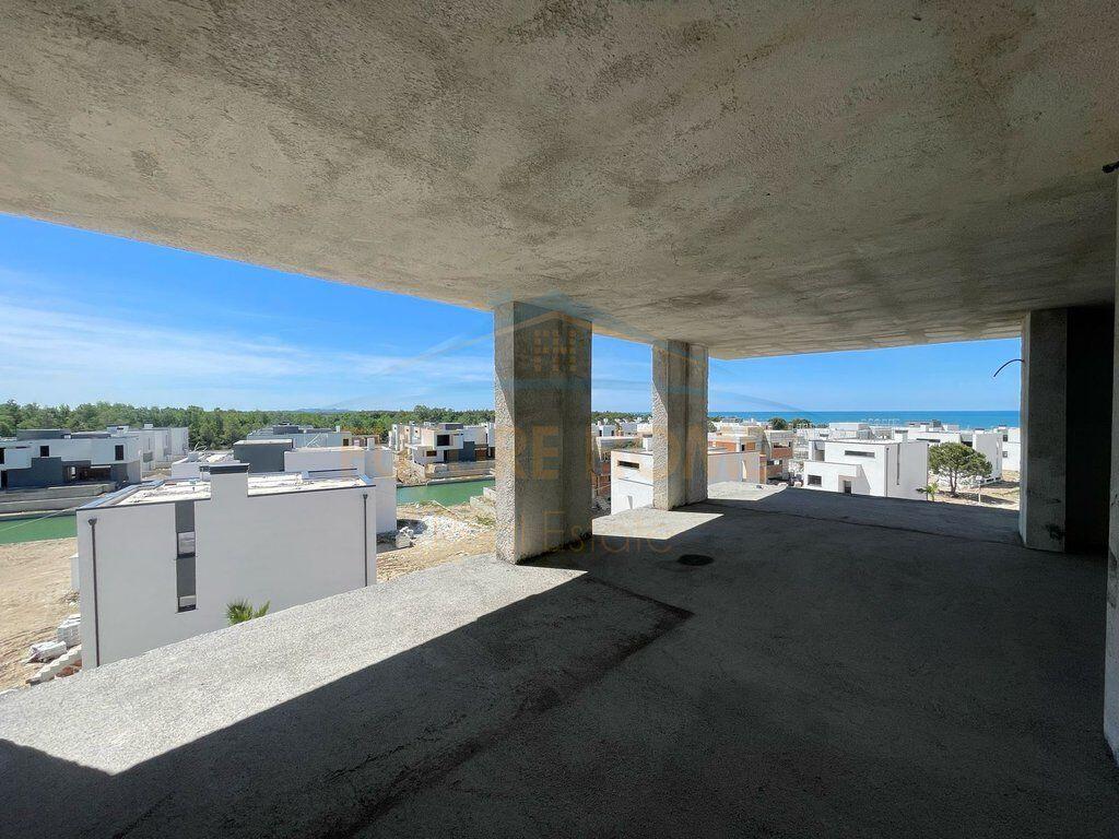 Apartment 2+1+2 for Sale in the Exclusive Resort Porto Lalzi, Hamallaj