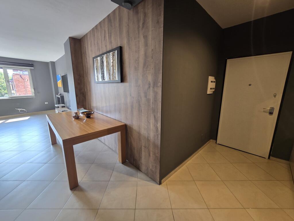 Apartament/Qera per banim ,Zyre📍Qender ,Toptani center