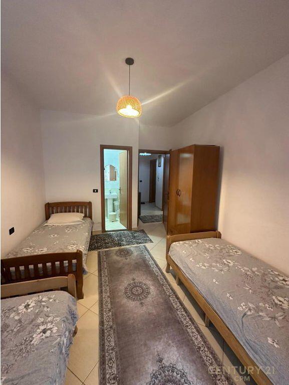 APARTAMENT 2+1+2 PRANË PAZARIT TË RI!
