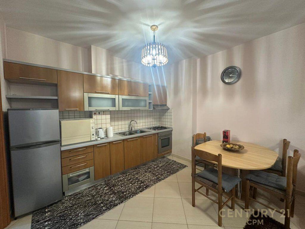 APARTAMENT 2+1+2 PRANË PAZARIT TË RI!