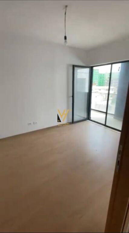SI AFFITTA AMBIENTE 117 M2 A 5 MAJI 500 EURO