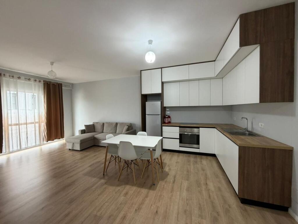 Appartamento 1+1 in affitto a Emerald/Via 5-Maji.