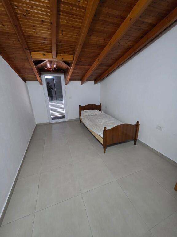For rent third floor of a private house 3+1 in neighborhood 17