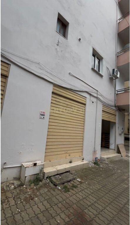 Locale Commerciale In Vendita sulla Spiaggia Ferrovia, a 20 m dal mare Durrës