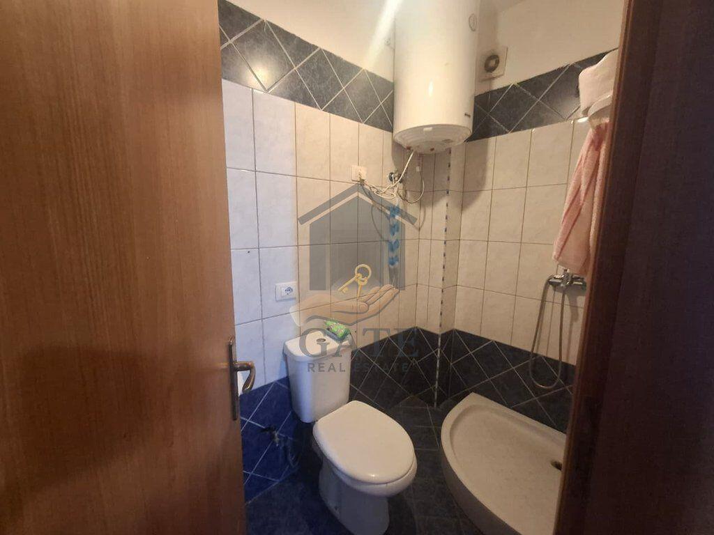 Apartment 2+1 for rent, with 2 bathrooms and 2 balconies – Beach, Durrës (First line with the sea), 3rd floor with elevator