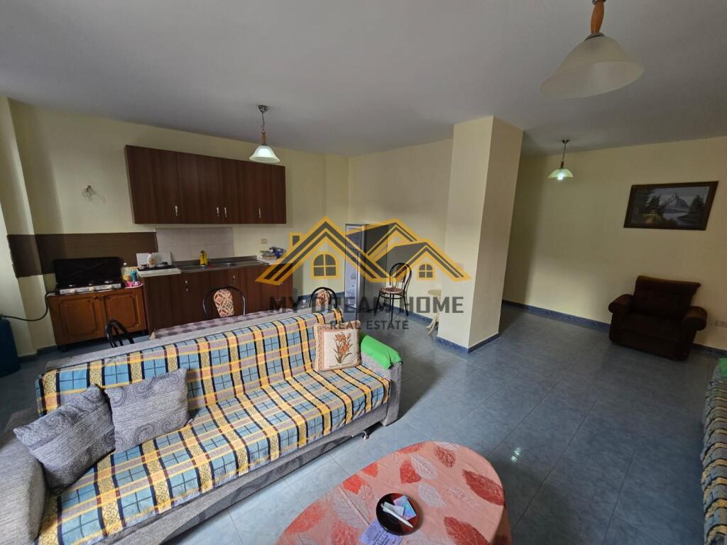 SHITET APARTAMENT AFER VILA KORAL!