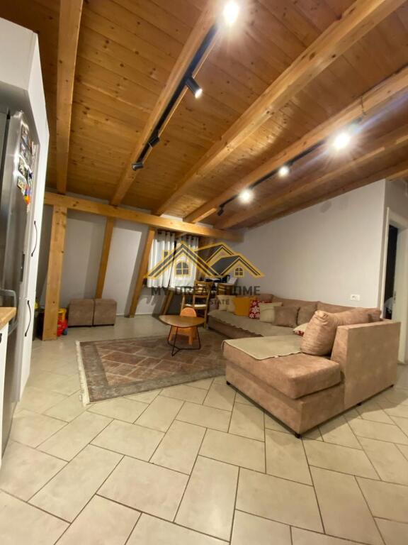 SHITET APARTAMENT 2+1 PRAN SHKOLLES ITALIANE DURRES!