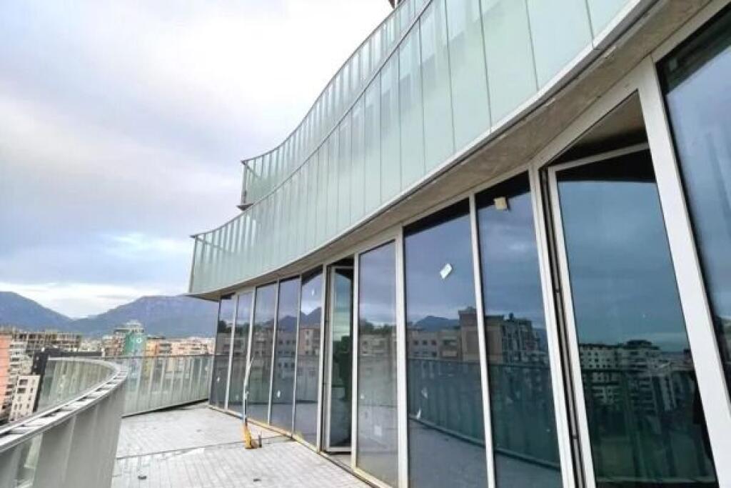 🌇Shitet Apartament 1+1 te TIRANA'S ROCK,✨ Sheshi Skenderbej✨