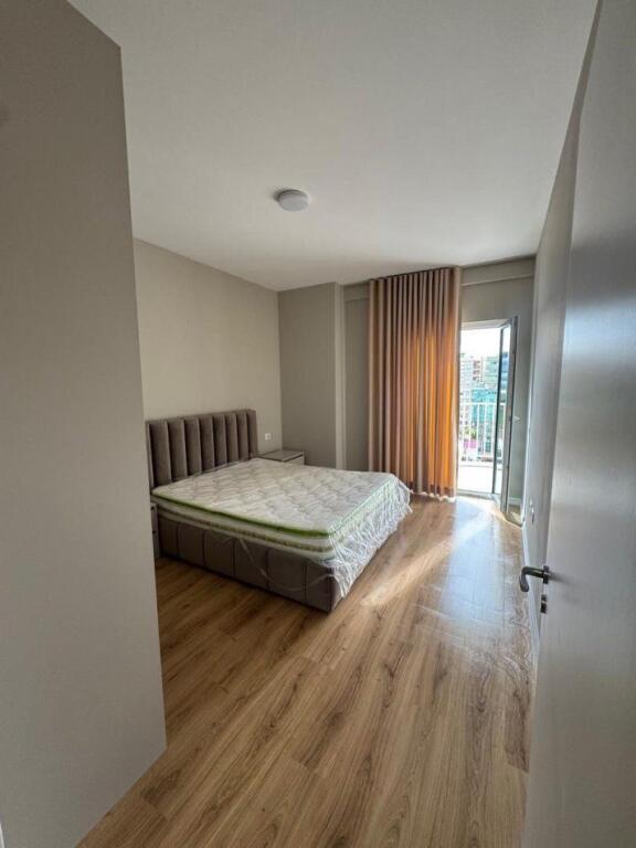 Apartament 1+1 me qira tek Zogu I zi!
