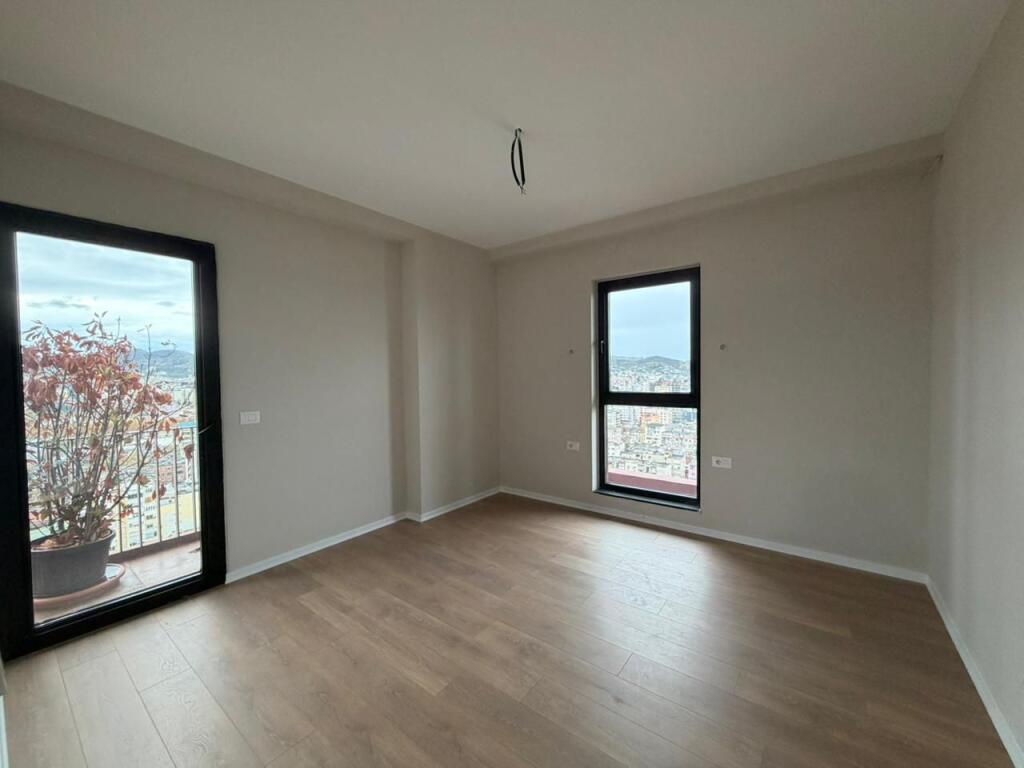 Uffici in affitto presso Garden Building Residence in via Kavaja.