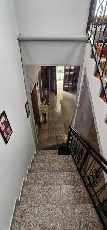 🏡 VENDESI PRIVATA SU DUE PIANI IN VENDITA – CENTRO SHIJAK✔