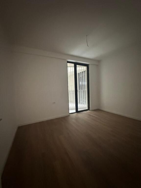 🏢 Ambient me Qira – Ideal për Zyra ose Klinika 📍 📍 Rezidenca Mine Peza, Tiranë