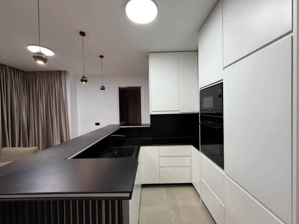 2+1 apartment for rent at Montesori Schl/Dry Lake.