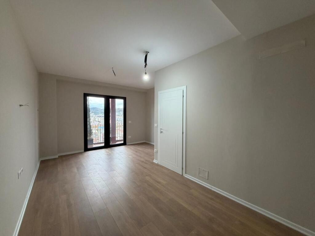 Uffici in affitto presso Garden Building Residence in via Kavaja.
