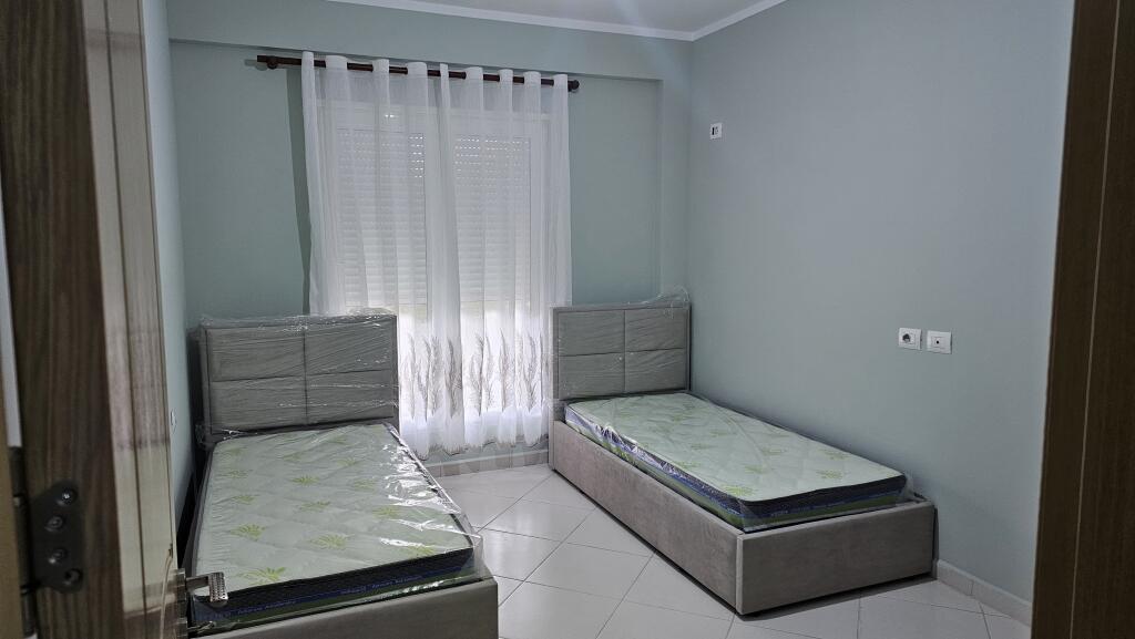2+1 Apartment for rent near the Zoo!