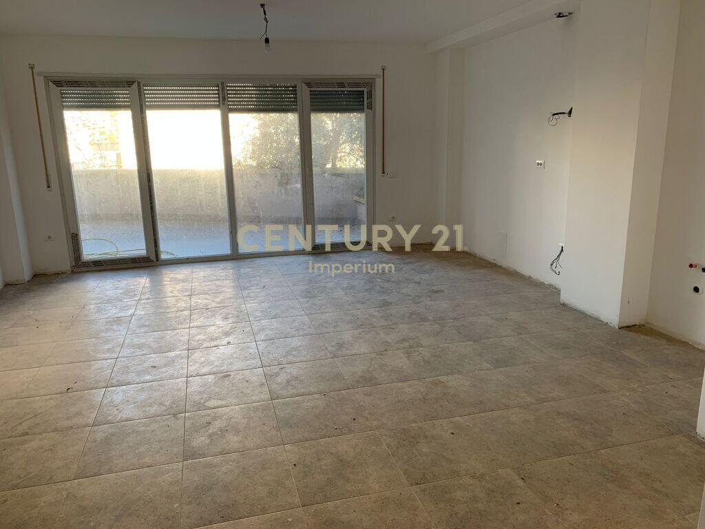 We offer a Duplex for sale near the Botanical Zoological Garden! 250,000 €