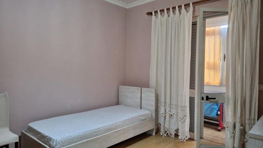 Apartament 2+1 me qera tek Rruga e Durrsit