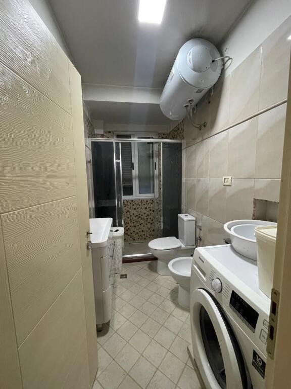 APARTAMENT ME QERA 2+1 RRUGA E DURRESIT 600 EURO