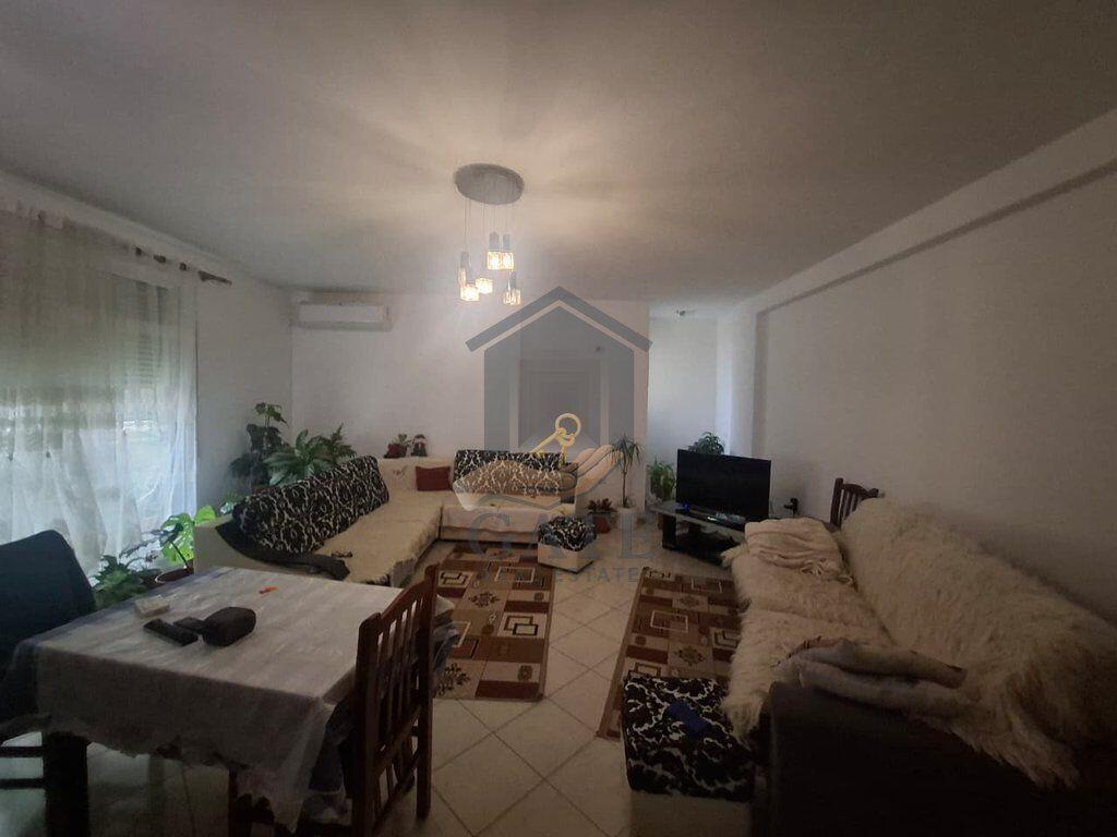 Apartment 2+1 for rent, with 2 bathrooms and 2 balconies – Beach, Durrës (First line with the sea), 3rd floor with elevator