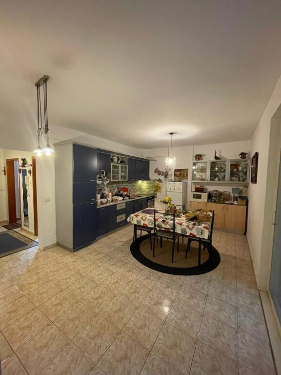 🏡 APPARTAMENTO 2+1+1 IN VENDITA CON VERANDA – Florida, Spiaggia di Durazzo