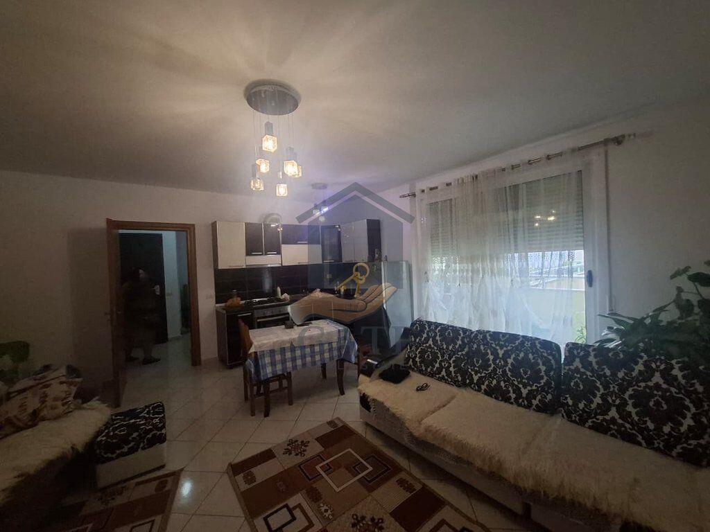 Apartment 2+1 for rent, with 2 bathrooms and 2 balconies – Beach, Durrës (First line with the sea), 3rd floor with elevator
