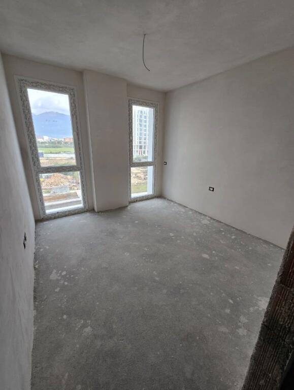 🏡 Shitet Apartament 3+1+2 – Rruga Jordan Misja