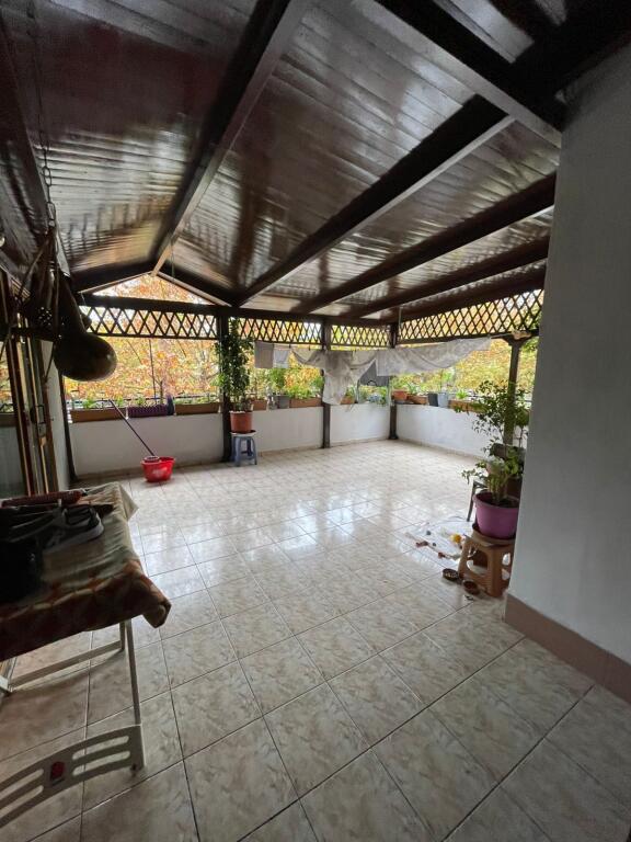 🏡 APPARTAMENTO 2+1+1 IN VENDITA CON VERANDA – Florida, Spiaggia di Durazzo