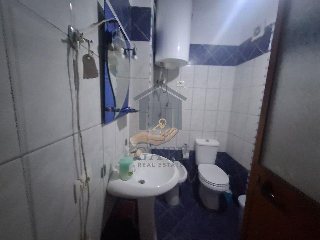 Apartment 2+1 for rent, with 2 bathrooms and 2 balconies – Beach, Durrës (First line with the sea), 3rd floor with elevator