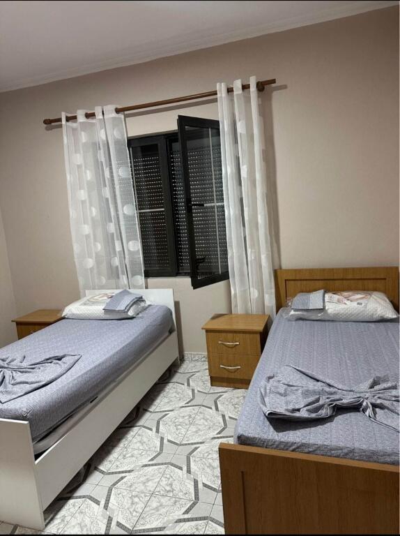 APARTAMENT ME QERA 2+1 VILAT GJERMANE 50.000 LEKE