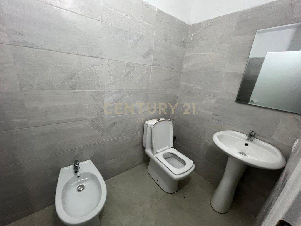 FOR RENT APARTMENT 2+1+2 FORMER DISTRICT IN DURRES !