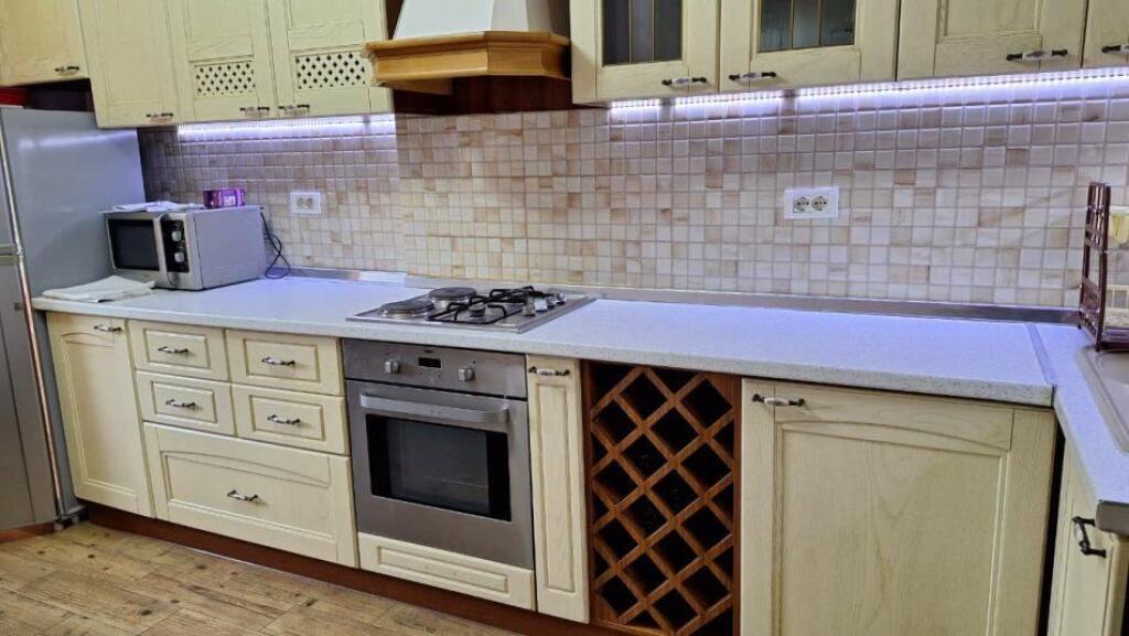 📌Jepet me qira apartament 2+1+ballkon 📍 tek Rruga e Durresit!